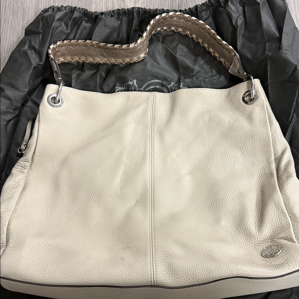 Like new Vince Camuto Cream Leather Shoulder Bag